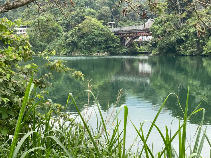 感恩橋頭下方 就是對岸渡口上岸處
