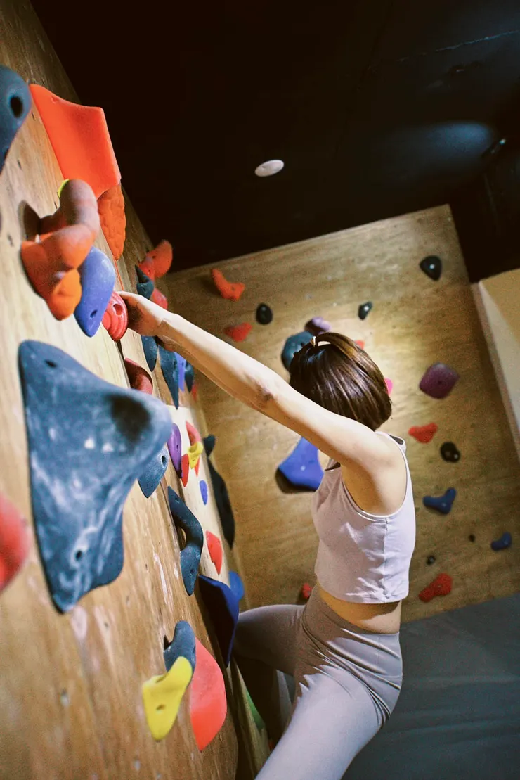 感謝大貓幫我拍的帥照 in BABO PAPAK 攀岩登山訓練館，希望以後可以慢慢攀到肥肚變腹肌