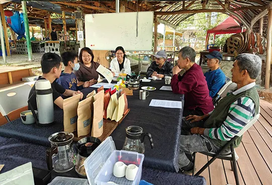 ▲「Dish to Dialogue」現場：共餐轉場為話談飲食的對話餐桌。（圖／劉佳宜）