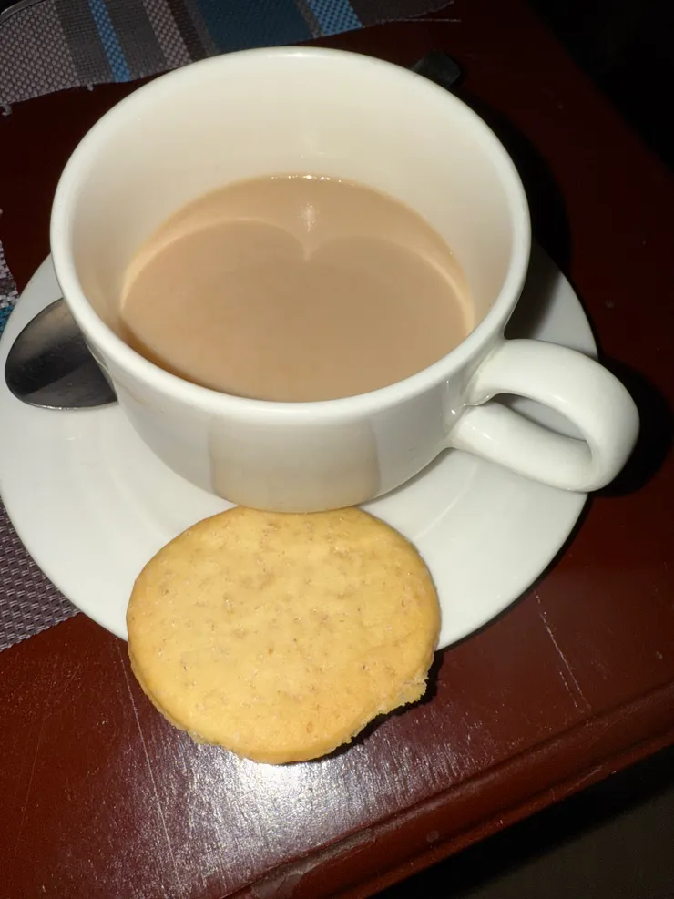 Masala tea time~下午時段大廳會擺放熱牛奶、Masalatea及可可粉等讓你喝～還有小餅乾