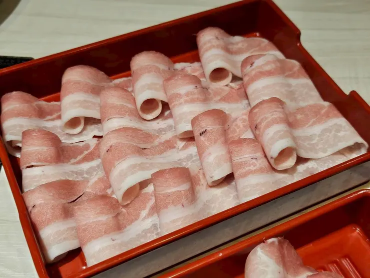 (海鮮鍋贈送:豬五花 100g)