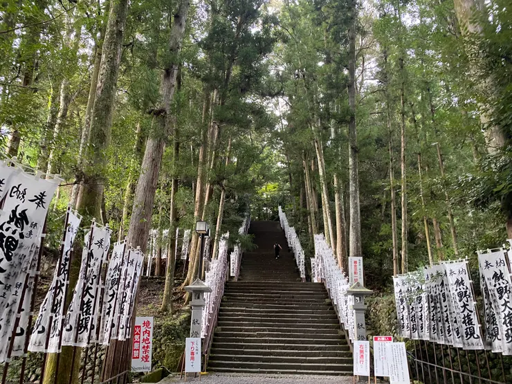 就是這個參道樓梯！！！上上下下好幾回我腿已軟