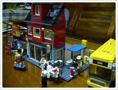 可以看到具有現代感的路燈設計