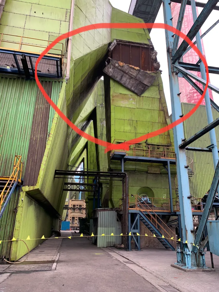 【組員巡視，對不影響機組運轉的設備損壞，先紀錄、通報，必要時警示隔離，留待颱風過後處理。】