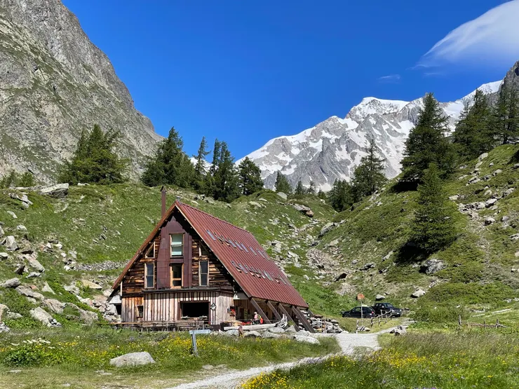入住Courmayeur附近山屋Cabane du Combal(義)