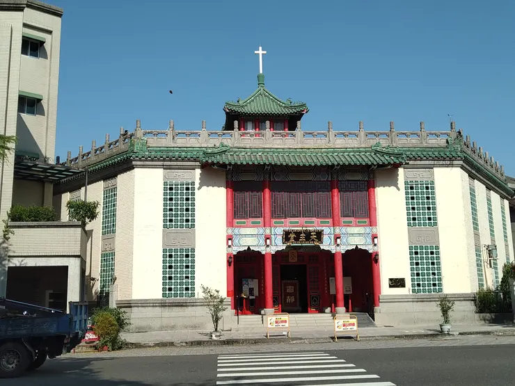 圖一：當天進教堂前所攝