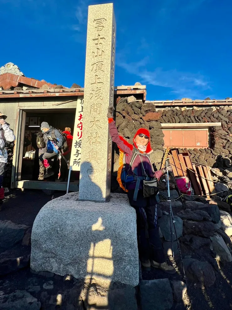 終於來到十合目的淺間大社了