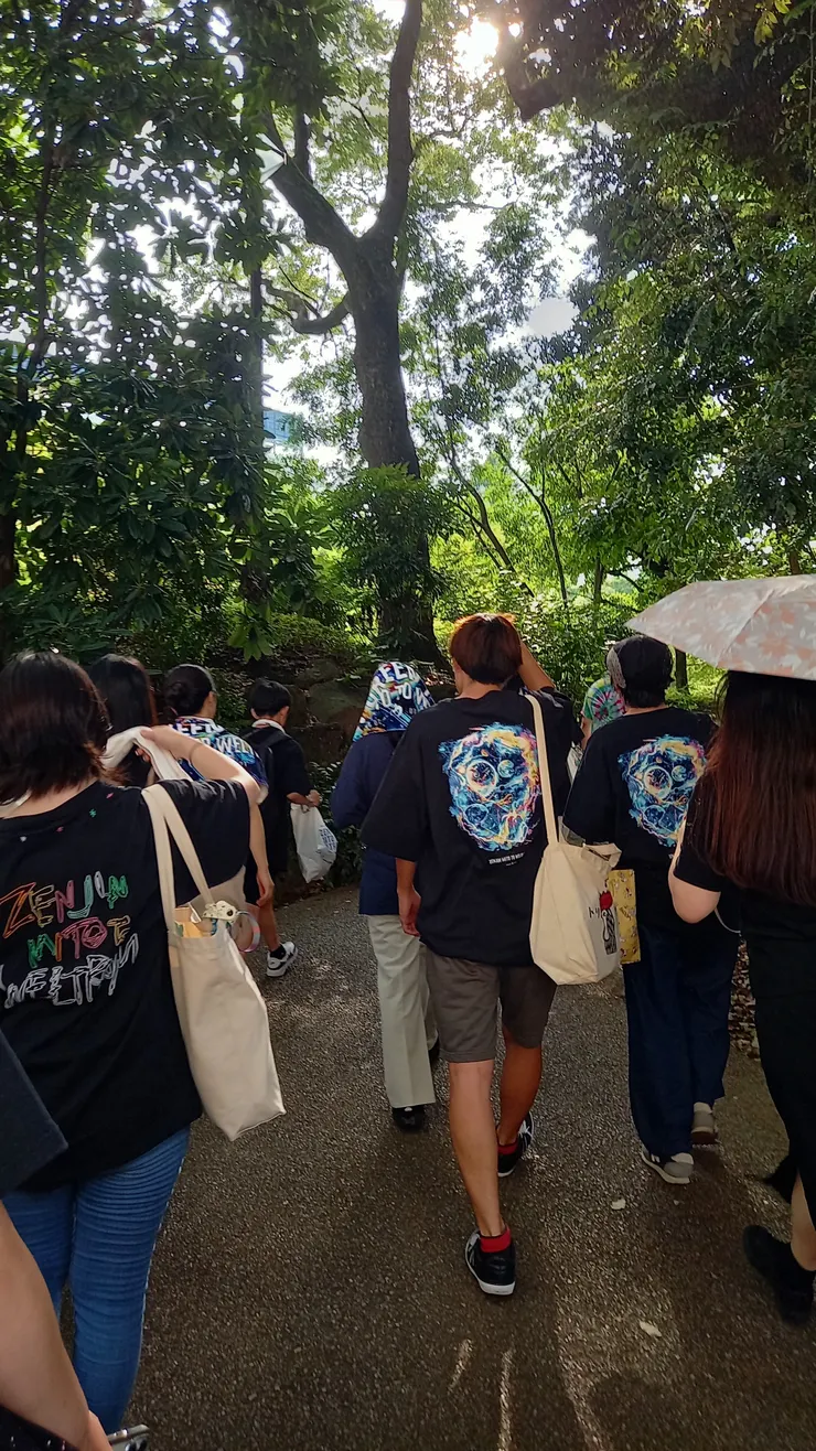 好美的一幕，一起走去看🍏演唱會