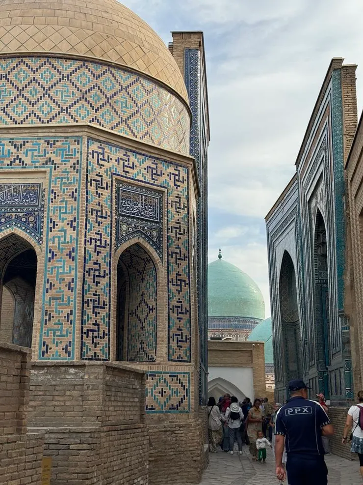 夏伊辛達陵墓群一隅