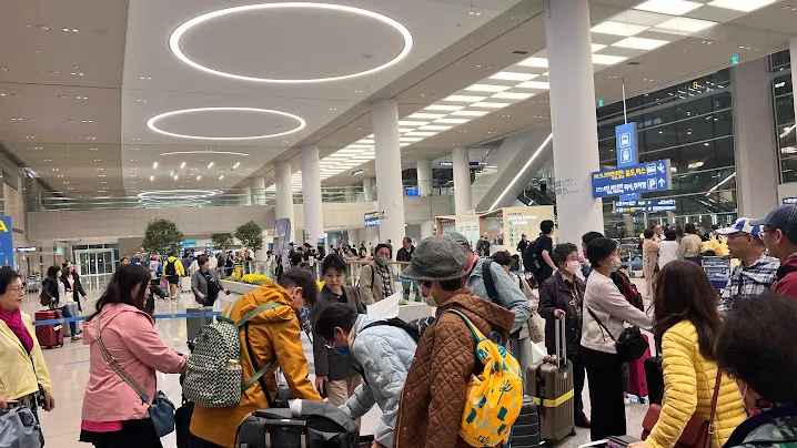 領取行李後集合