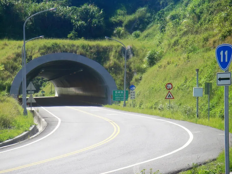 2012年，我正好也留下了芭崎隧道的倩影