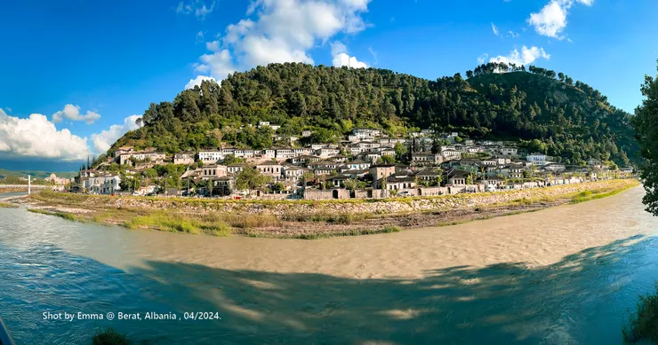 下城區 Gorica shot by Emma @ Berat , Albania. 04/2024.