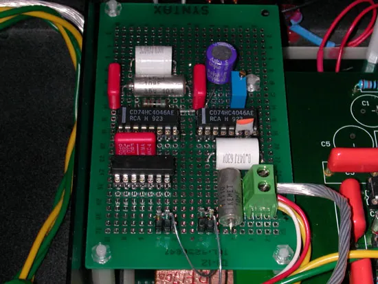 以洞洞板搭棚製作完成,為了方便更換電容(C1),利用 IC pin 腳做成可插換方式
