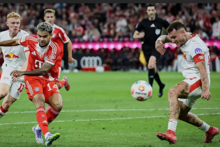 路易斯戴亞斯怒射破網助拜仁慕尼黑領先2:0