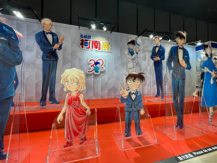 離開展場後的周邊購買區有此次視覺人型立牌！