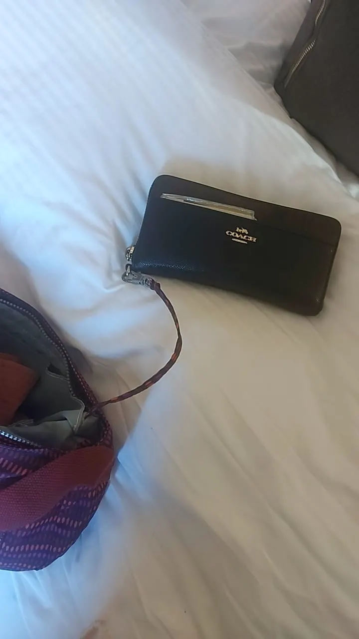 初級防護：小包與背包中的鎖鏈鎖起