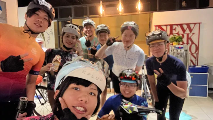 大家加油!民宿出發前的大合照。