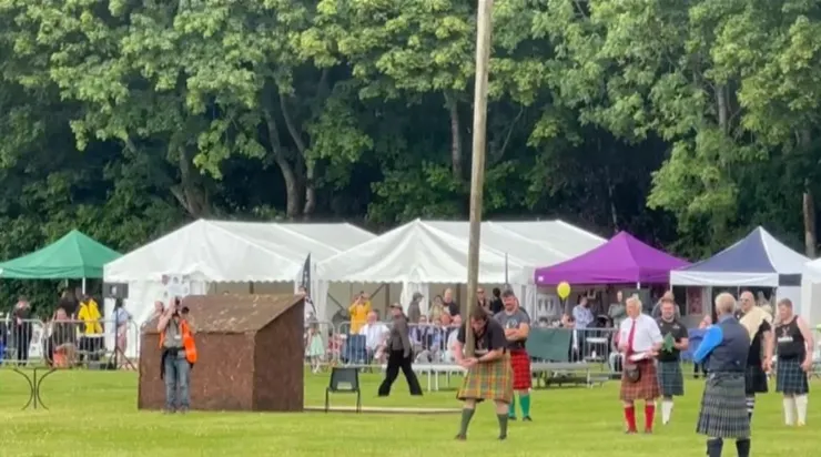 扛木杆Caber toss比賽