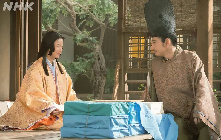 聽說真尋要寫作，道長立刻送來高級紙張