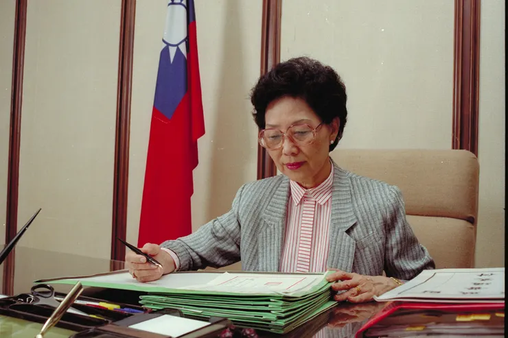 郭婉容，1988