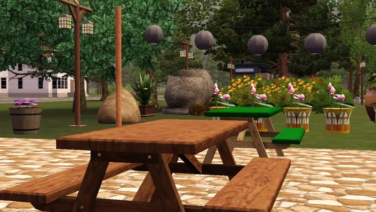 坐在餐椅上能看到花缸。