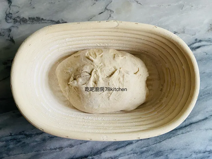 1205 完成基礎發酵的20%裸麥杏桃酵液麵包