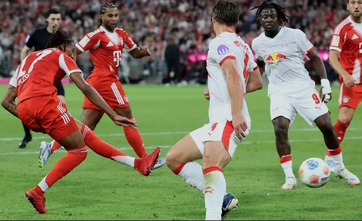 奧利斯梅開二度助拜仁慕尼黑領先3:0