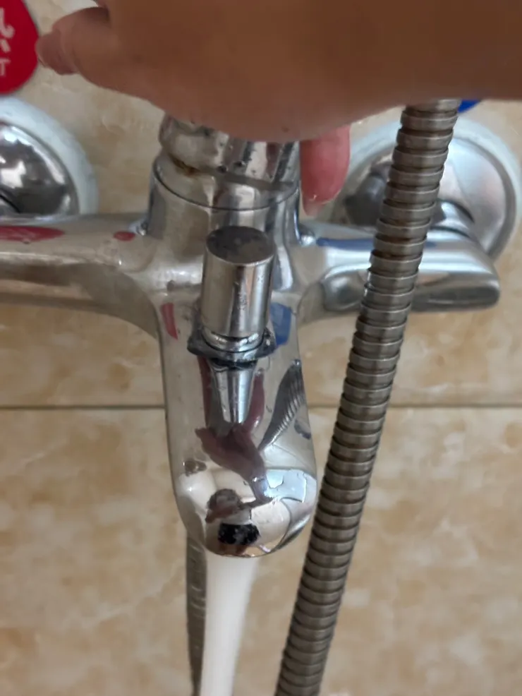 ibreeze 學校水質還可以接受，但還是可以帶濾水芯