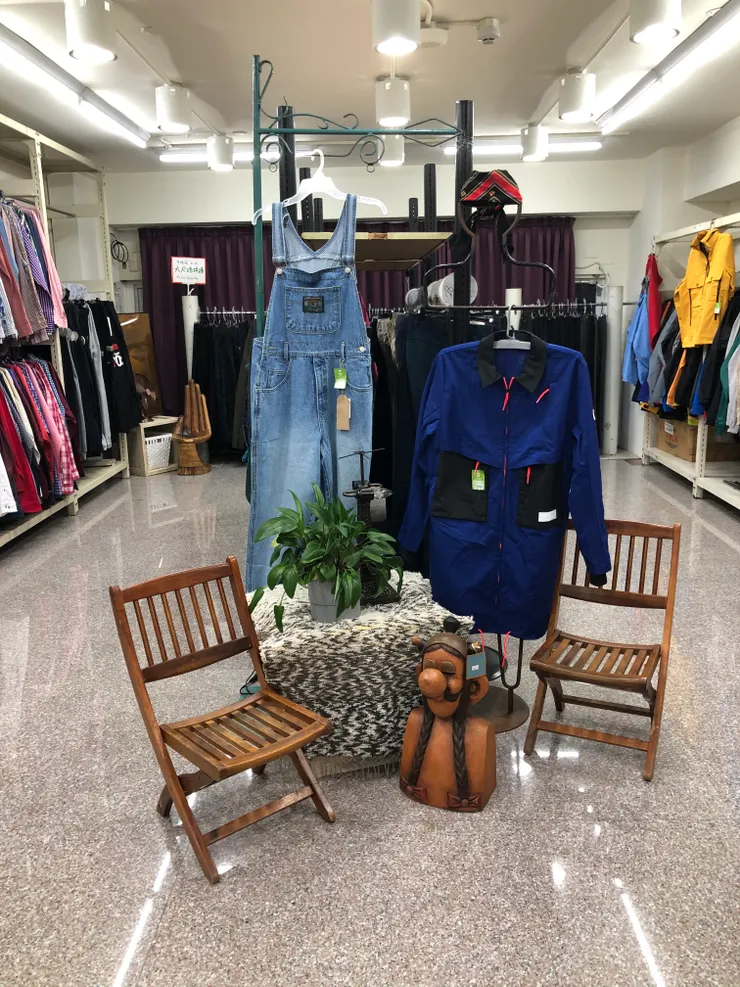 後方的優閒氣氛區