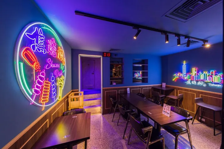 圖說：焦糖楓近年積極拓點，打造時尚的用餐環境，深受消費者喜愛，年營收破億。（資料來源：焦糖楓）