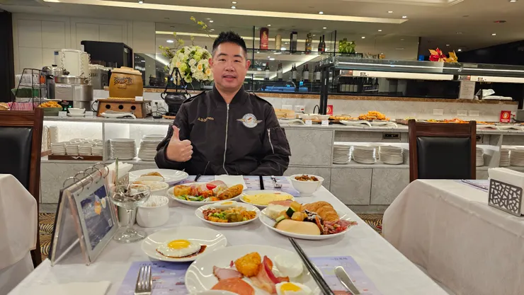 我在台北長榮桂冠酒店享用豐盛的自助早餐!