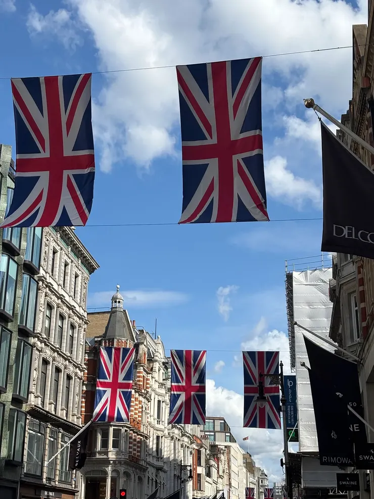 Friday Afternoon @ London