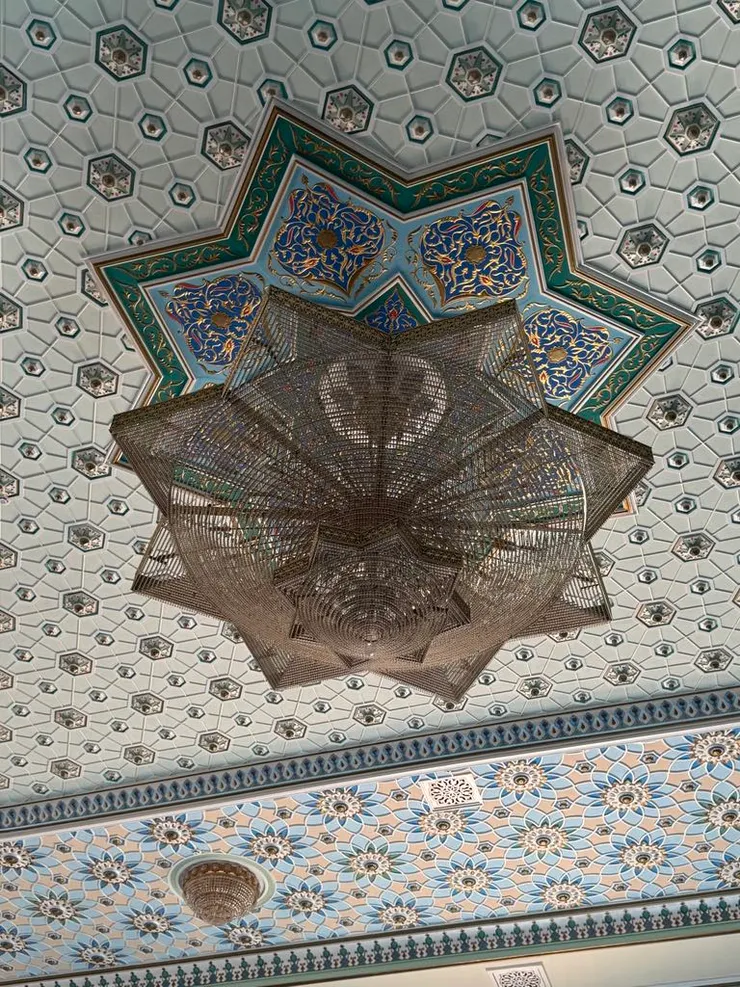 Hazrati Imam Mosque 內部