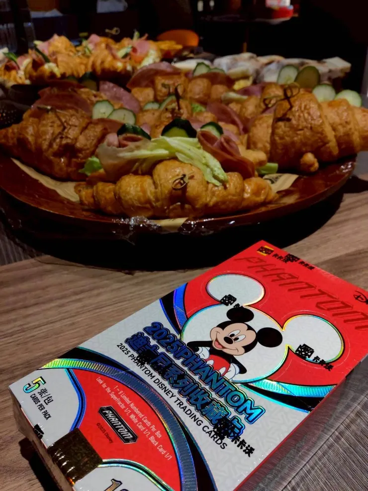 在Galaxy House銀河會所裡的收藏交流故事