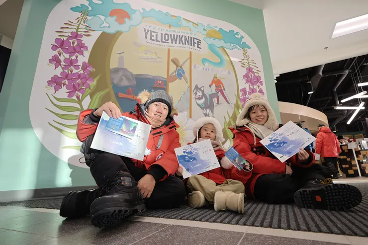 到黃刀鎮遊客中心領北極圈證書