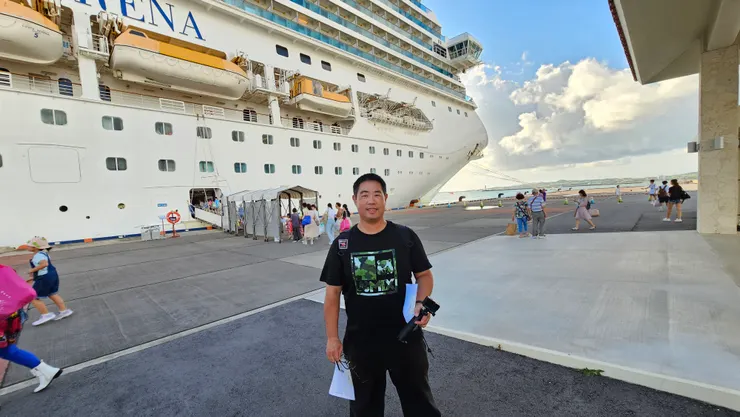 這是我第一次搭郵輪!真的好興奮!回來後我一直在看郵輪上工作的YT影片!真的好夢幻!