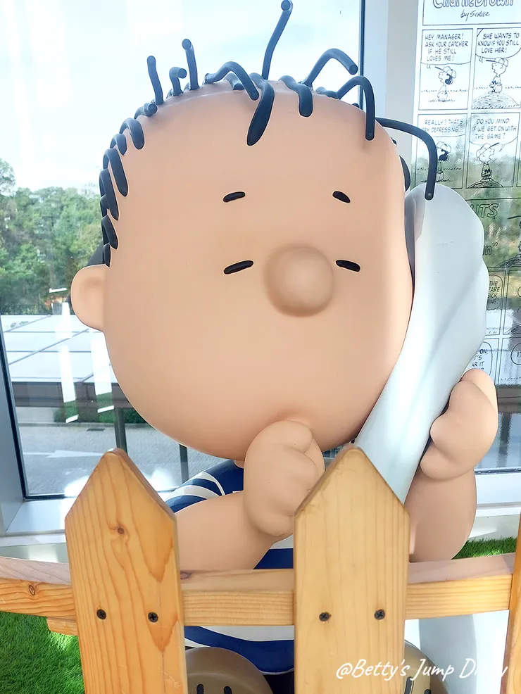 ▲走廊上的奈勒斯。華。比利/ 圖片來源：Betty's Jump Diary