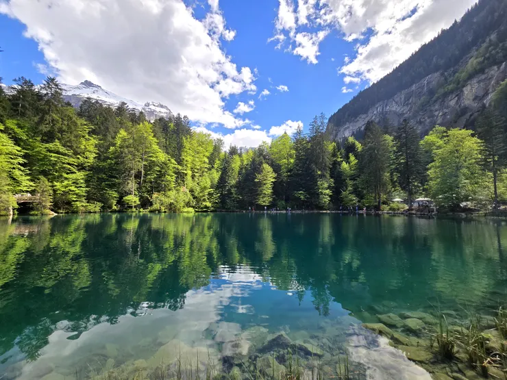 附近的藍湖也很漂亮，時間足夠的話可以順道前往，但建議以歐士能湖為主，歐士能湖更值得去!