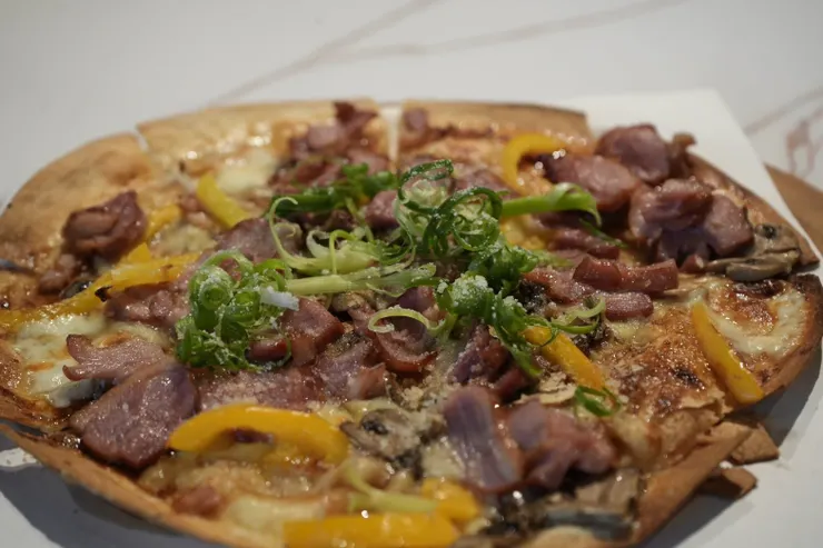 青蔥櫻桃鴨薄餅