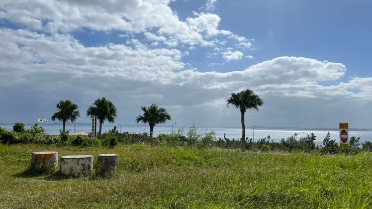 前往古宇利島的路上伊芸休息站看看風景