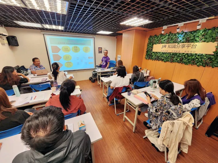 日本JMAA醫藥芳療協會 許耀豪講師 重慶世界C教室 舉辦【中級進階應用芳療師認證課程】