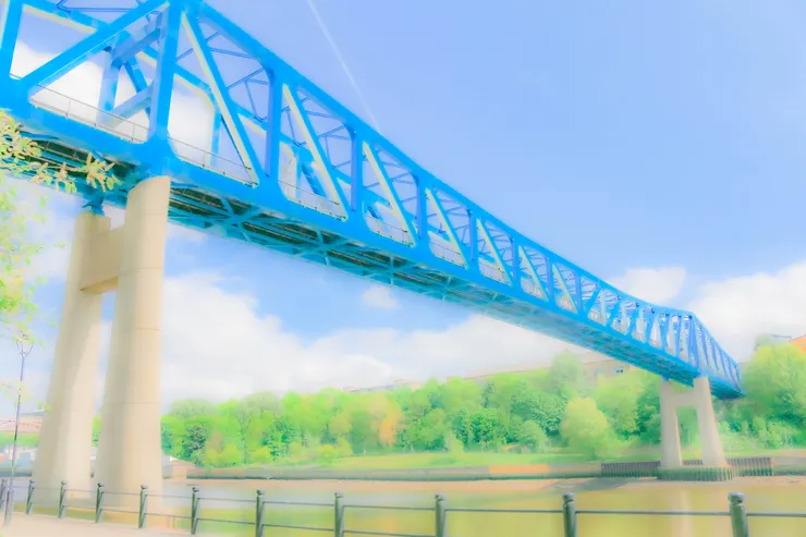 紐卡索(Newcastle)泰恩河(River Tyne)上方橋樑一景