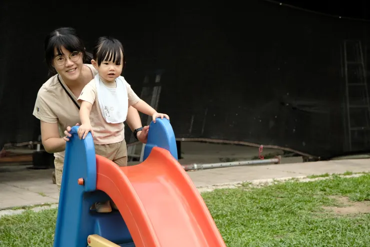 溜滑梯就是小孩界的不敗設施