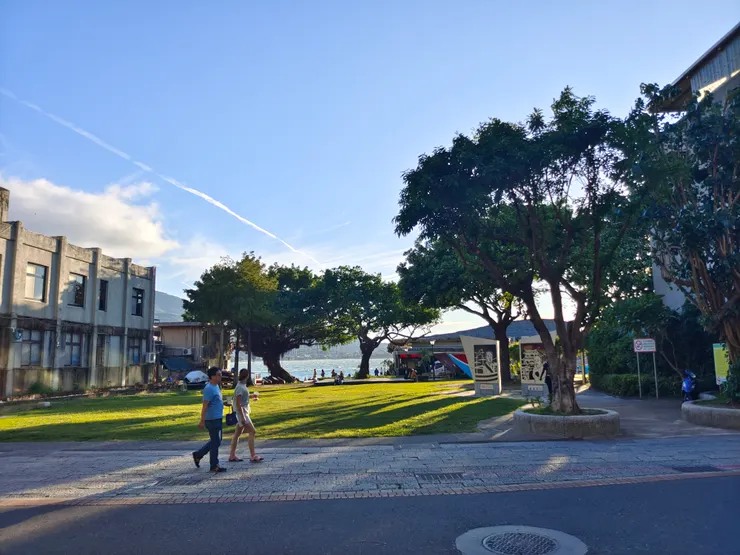 傍晚的觀潮廣場。