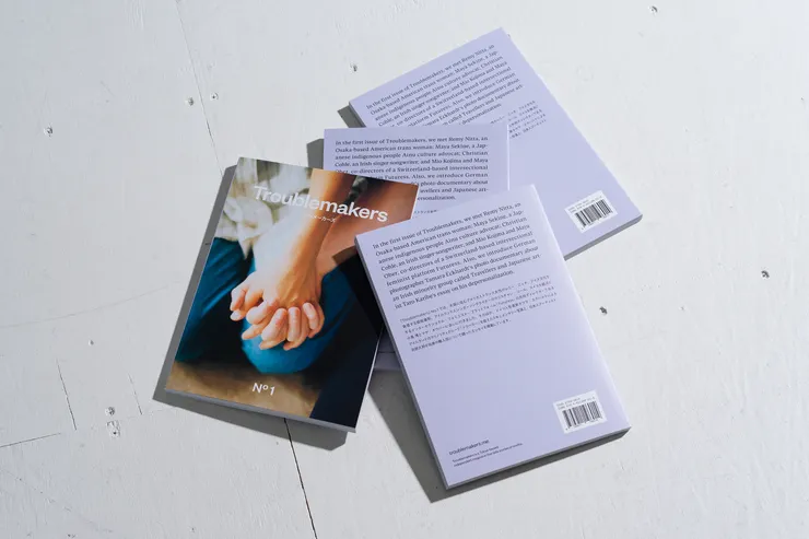 紫色代表了女權主義,而這個概念也是Troublemakersy雜誌的核心。Photo by Tsubasa Fujikura
