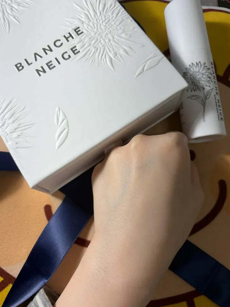 塗了護手霜的手！