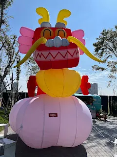 本來，情緒是會持續產生的，就算不是來自外界，自己也會產生負面情緒的，就算是玩遊戲也會遭到挫敗而產生情緒。正因自己是有血有肉的普通人，會有情緒產生也是很正常的。當情緒來了，就去好好體會，因為這也是自己的一部分，然後去觀察各種會引起正面和負面情緒的事物。