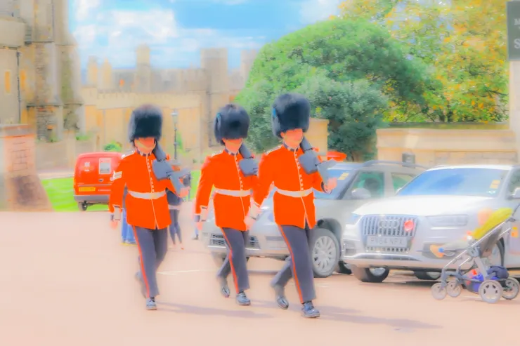 溫莎城堡內的衛兵準備去交接