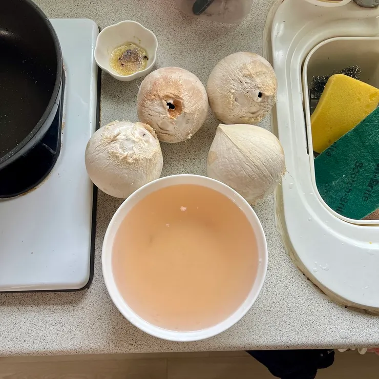 取好椰子水了～