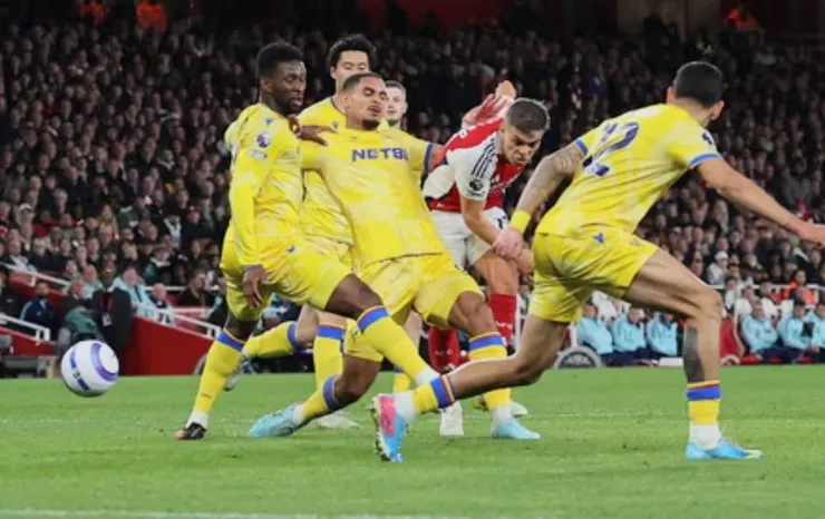 托沙特抽射破網助阿仙奴領先2:1